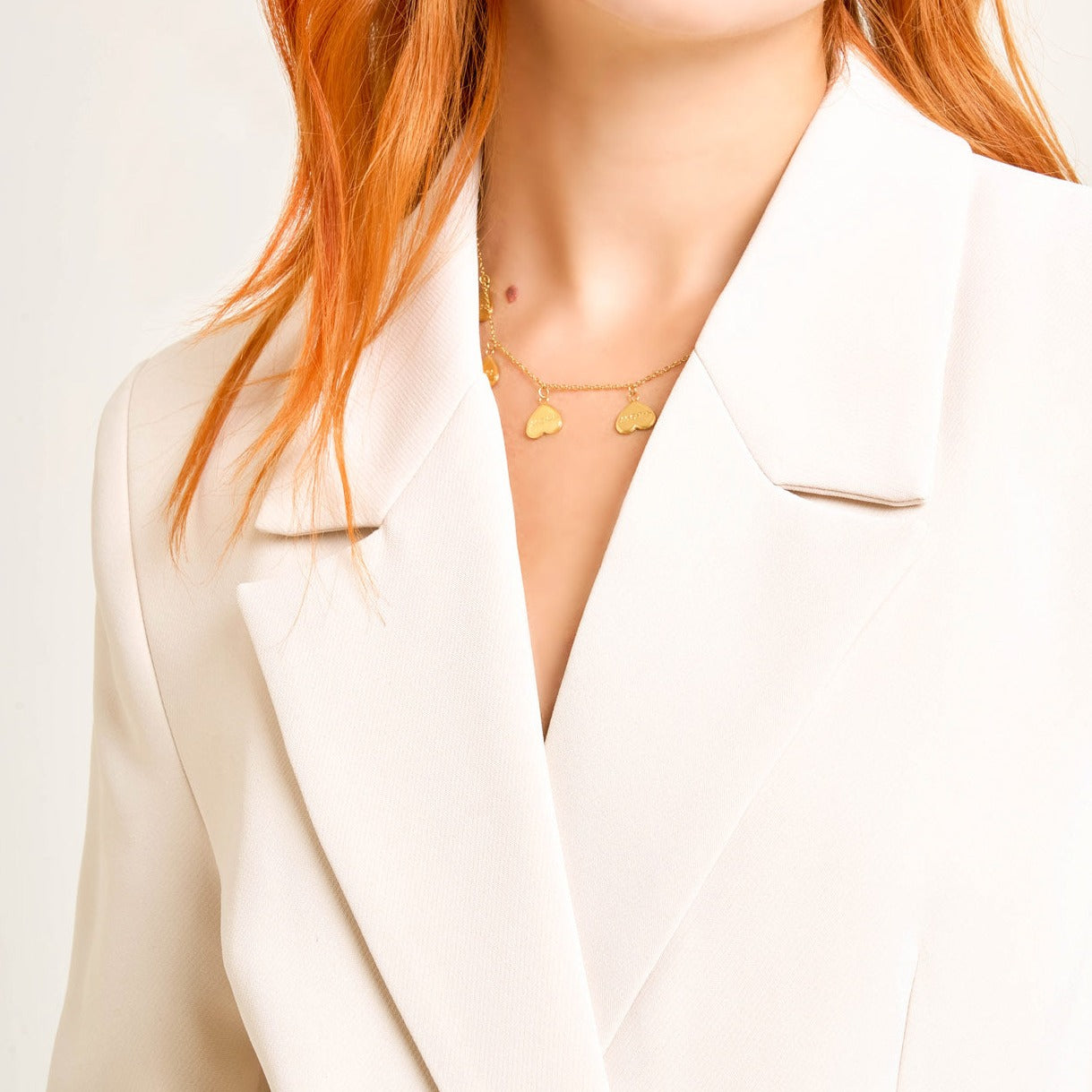 A-MORE Caroline - Completo