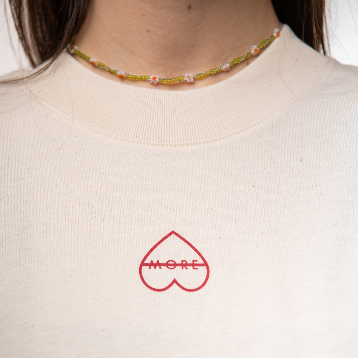 A-MORE Love Is Not Enough Heart - Maglietta